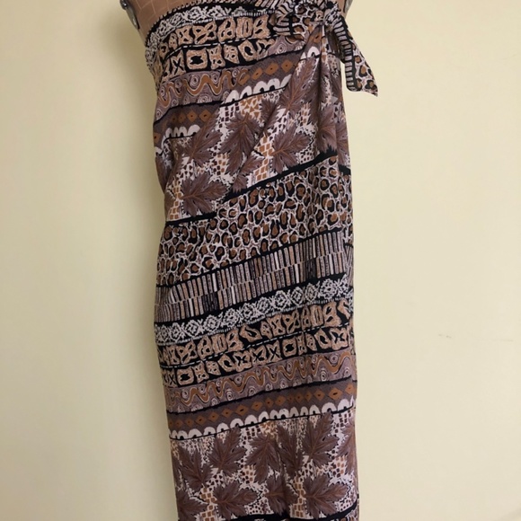 Von Saken Multi Wear Sarong - Picture 16 of 17